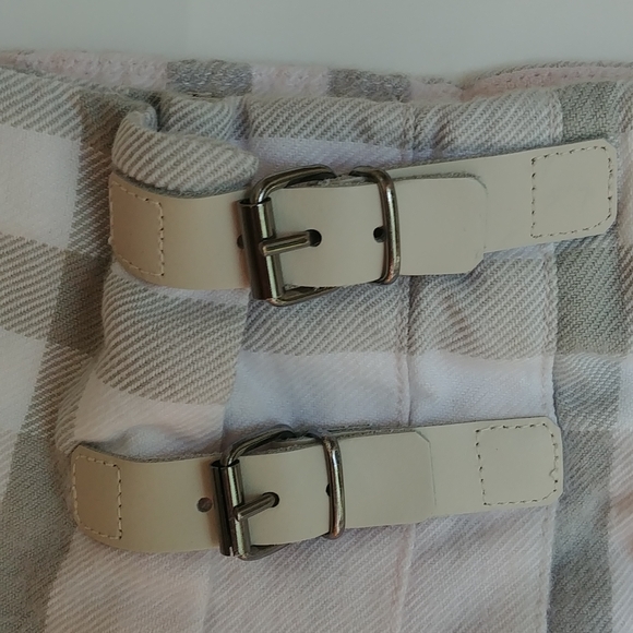 Burberry Mini Pleated Skirt - Picture 3 of 7